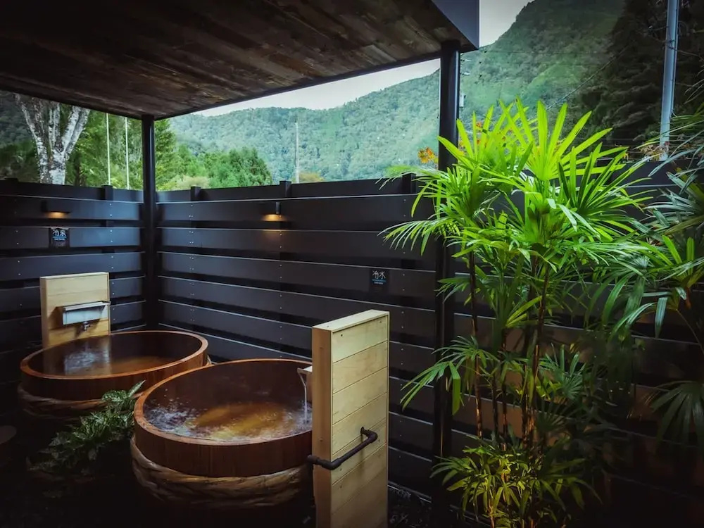 Umegashima Drive-In & Sauna Villa