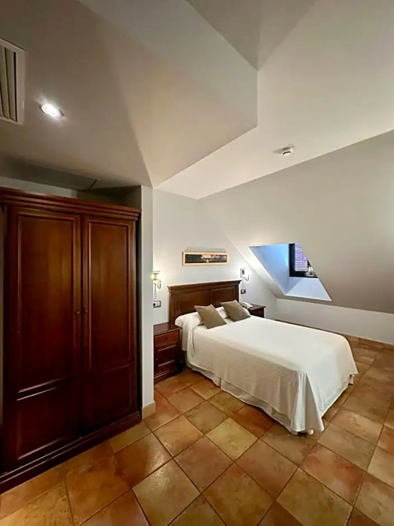 Economy room