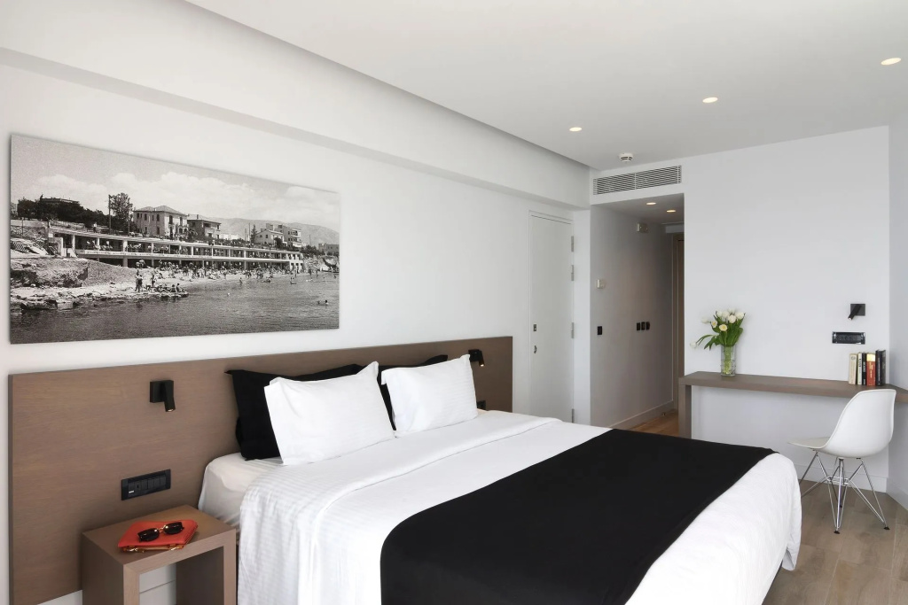 Double room with panoramic sea view (full double bed)