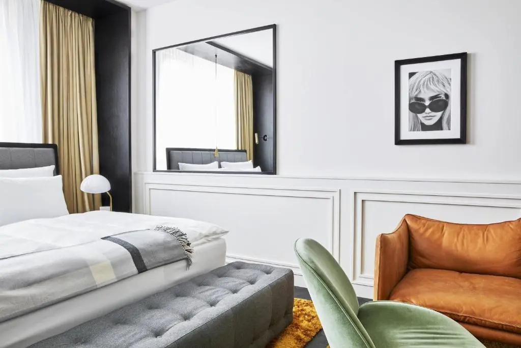 Superior Double Suite (full double bed)