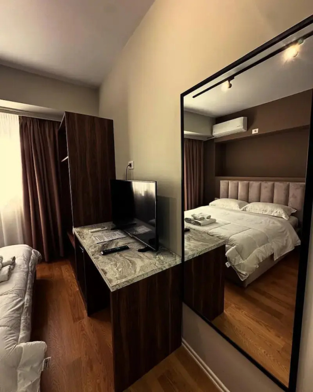 Deluxe Double room with garden view (full double bed)