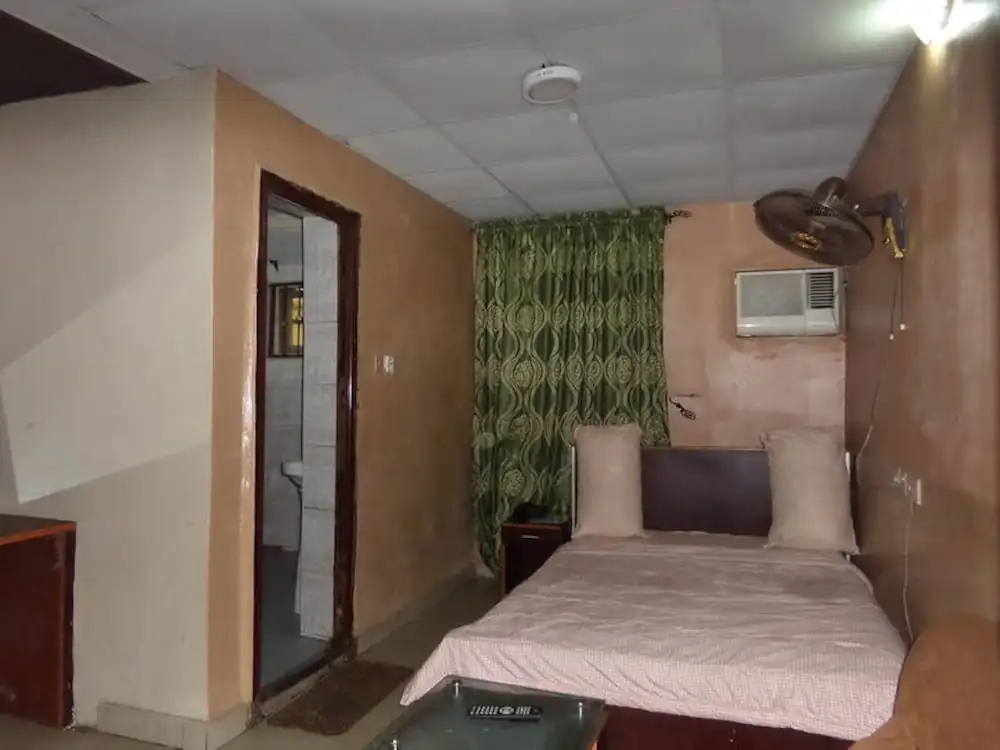 Standard Double room (full double bed)
