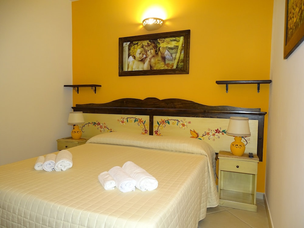 Standard room with balcony and with park view