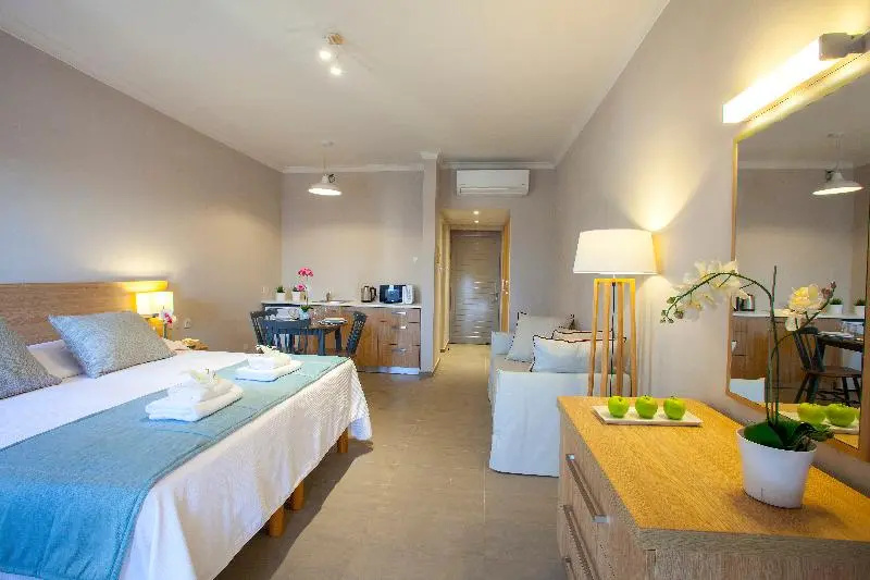 Louis St Elias Resort & Waterpark - Chambres