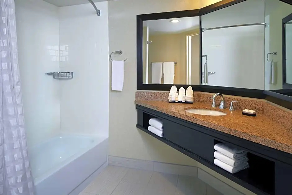 Embassy Suites by Hilton Los Angeles International Airport North - Chambres