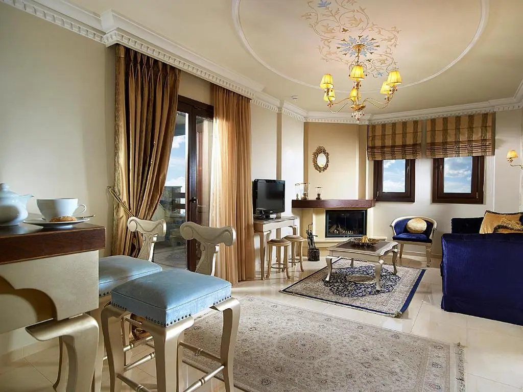 Deluxe Suite