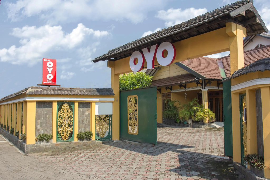 OYO 392 Hotel Mawar Saron