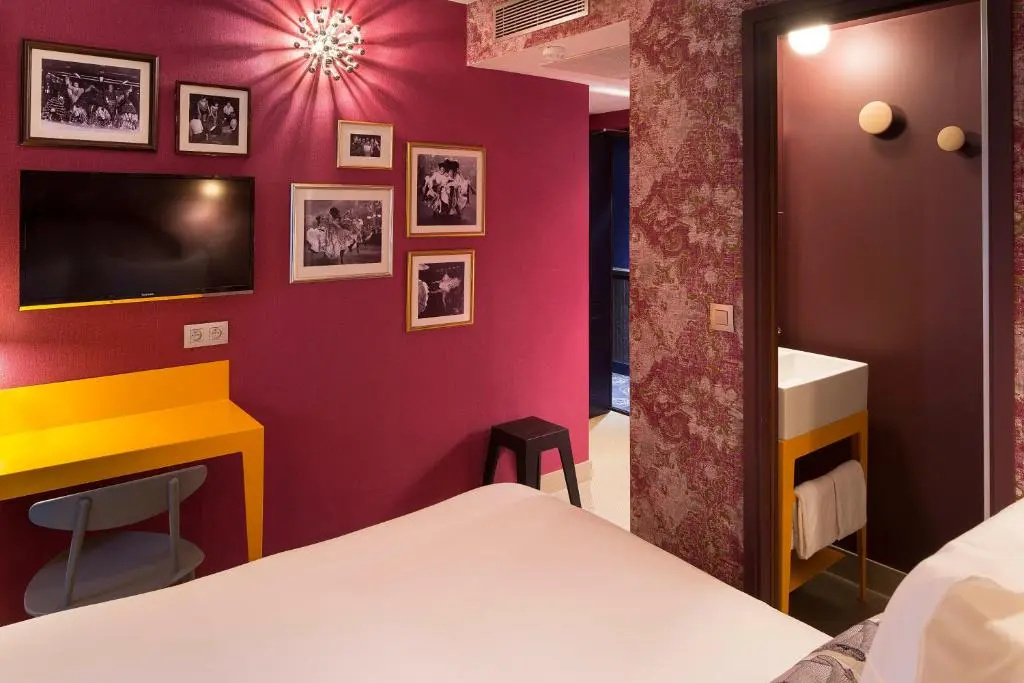 Superior Double room (full double bed)