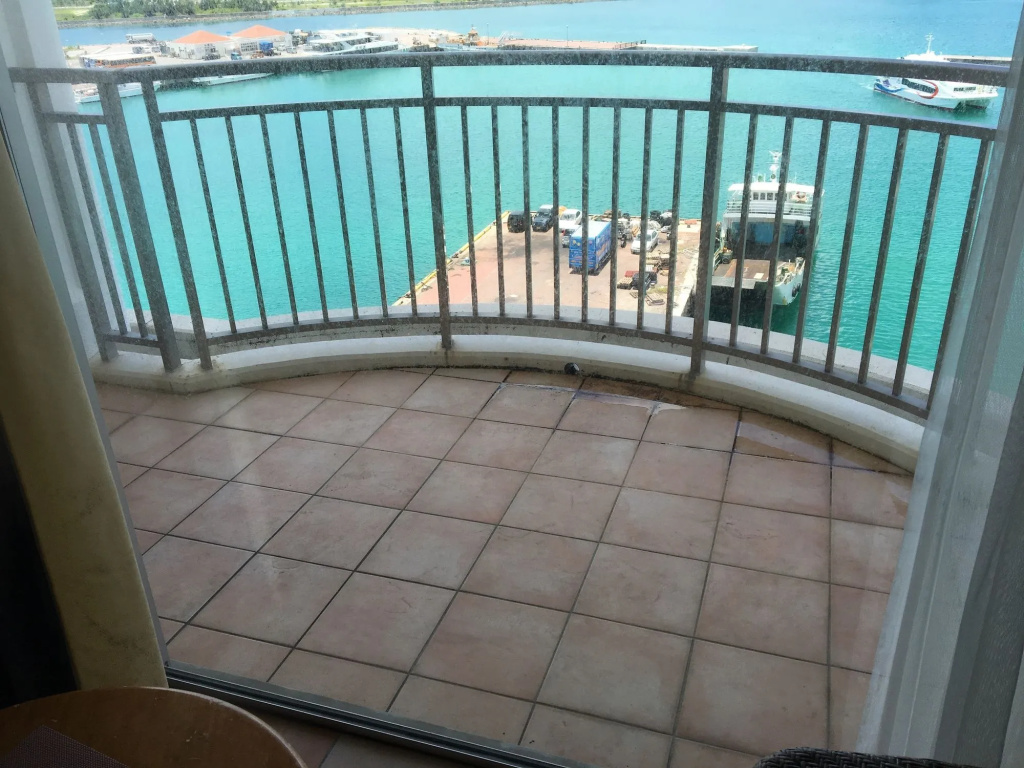 Balcony & Terrace