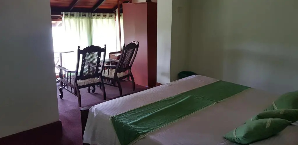 Deluxe Double room with sea view (full double bed)