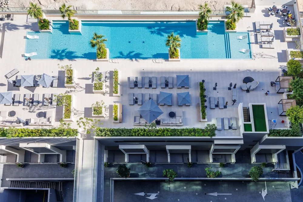 Maison Privee - Classy Urban Retreat w/ Amazing Dubai Canal Views
