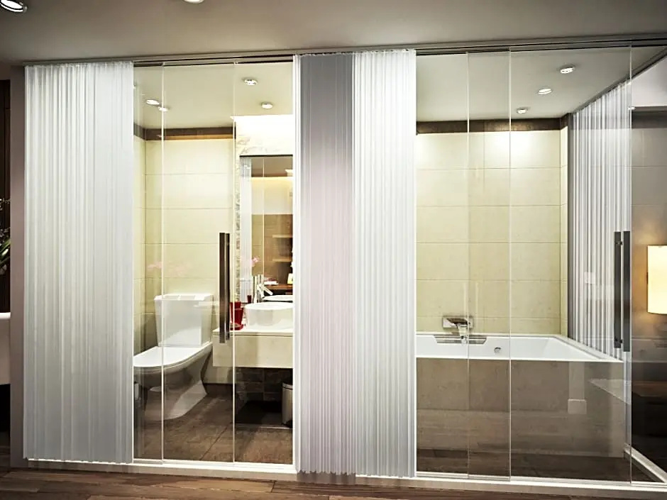 Suite with city view