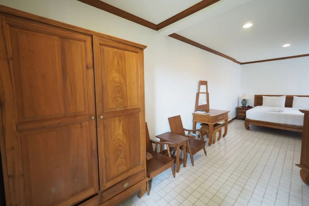 Superior Quadruple room (full double bed)
