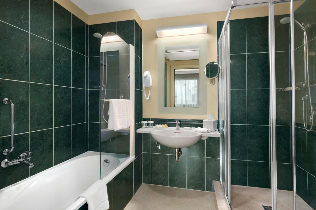 Hilton Garden Inn Rome Airport 6