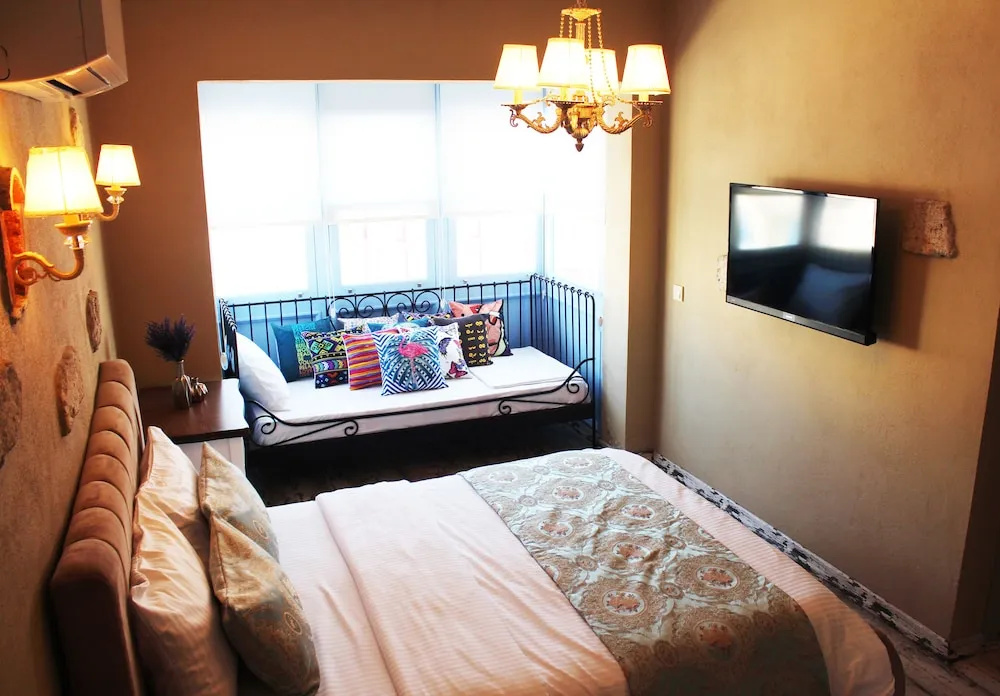 Standard Quadruple Family room