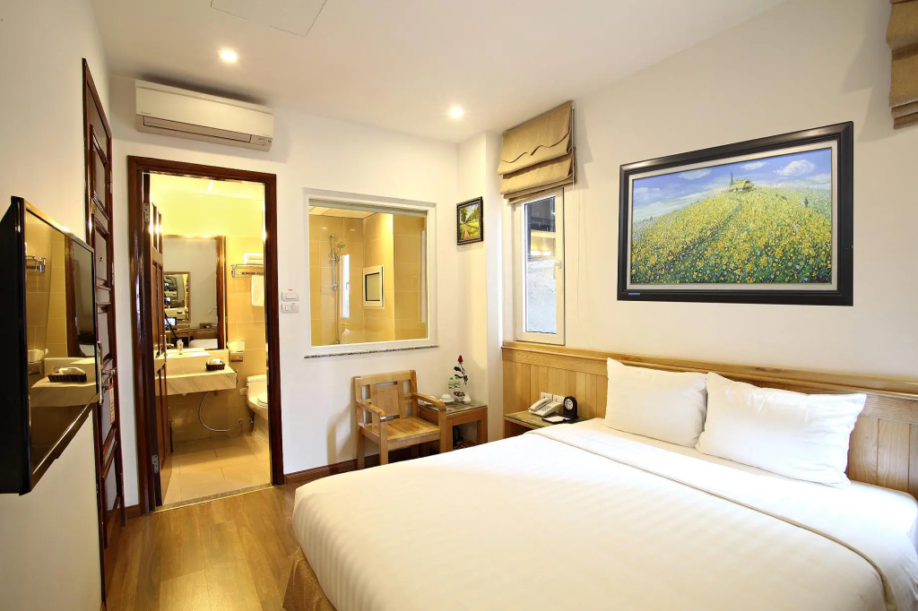 Superior Double room (full double bed)