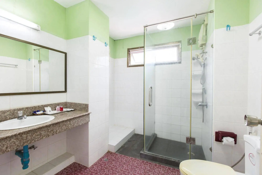 Barefoot Hotel Kalim Beach Front - Général