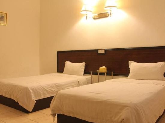 Kingston Hotel