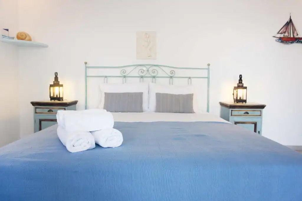 Deluxe Double Studio (full double bed)
