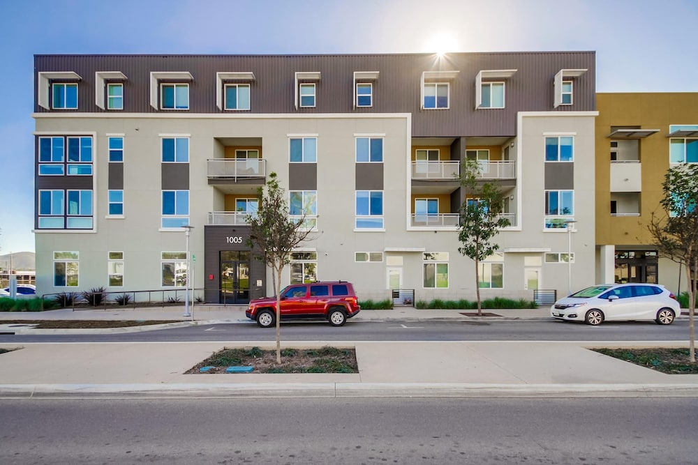 The Luxe Suites of San Marcos