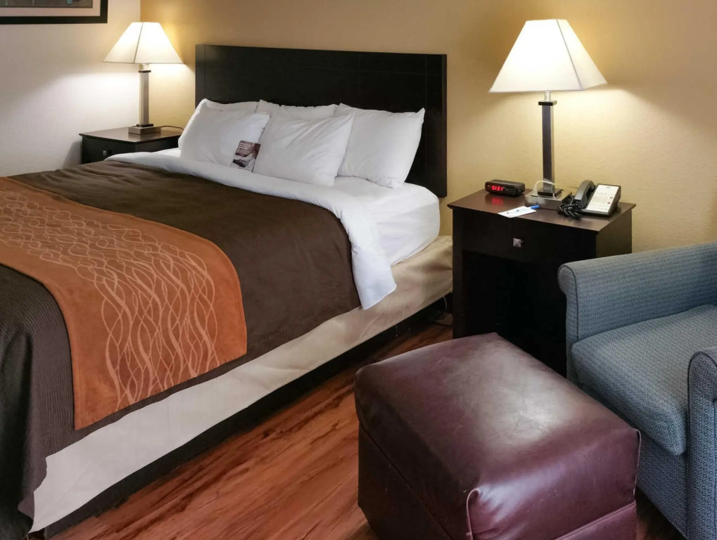 Comfort room