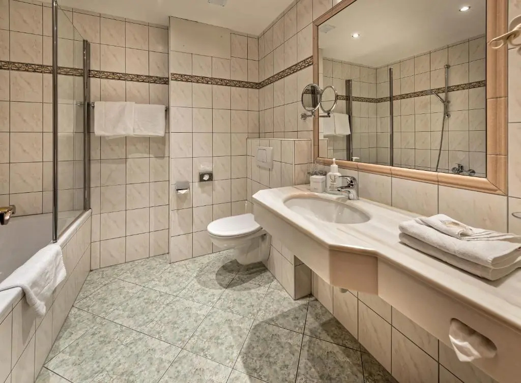 Standard Double room with balcony (full double bed)