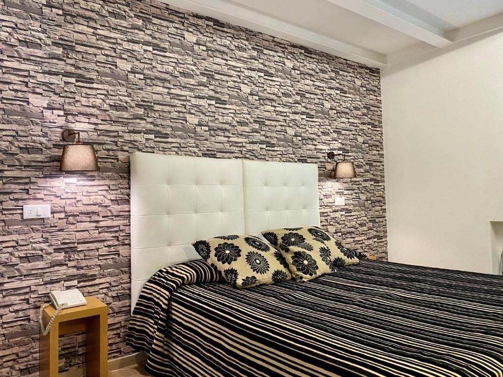 Hotel Il Guercino Room Type - Double room full double bed