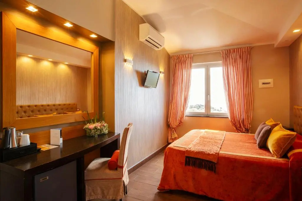 Superior Double room with sea view (full double bed)