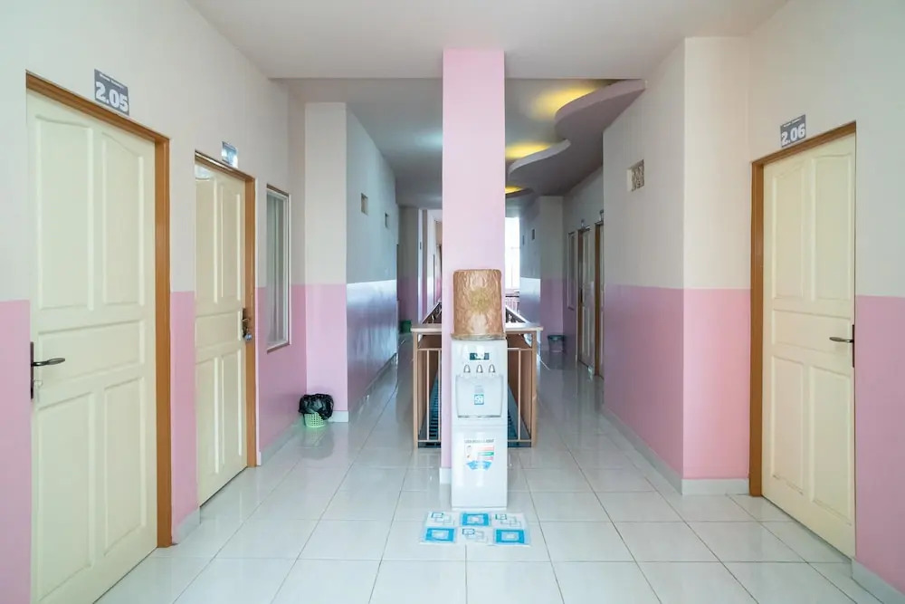 RedDoorz Syariah near Taman Siring 2 - фото 15