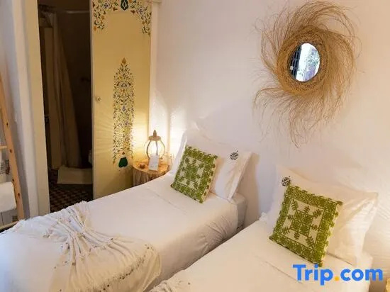 1 Bedroom Deluxe Double room (full double bed)