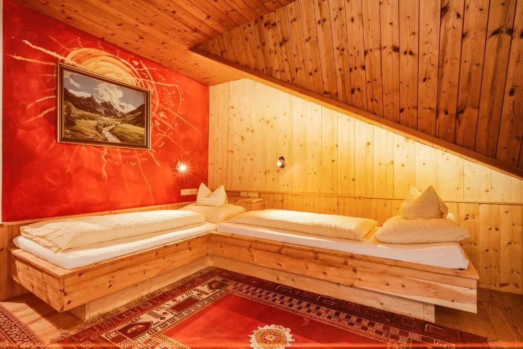 Almi's Berghotel - Chambres