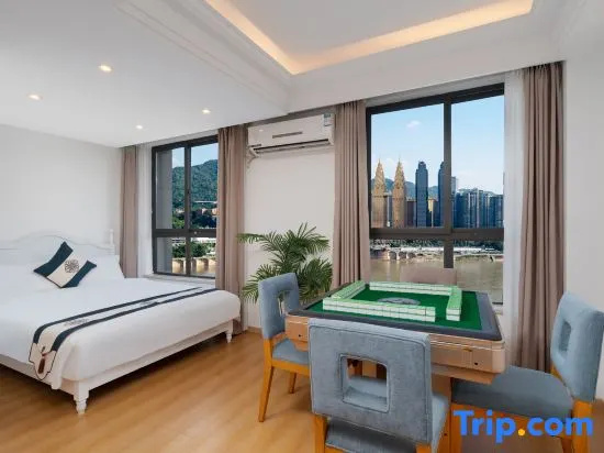 1 Bedroom Suite