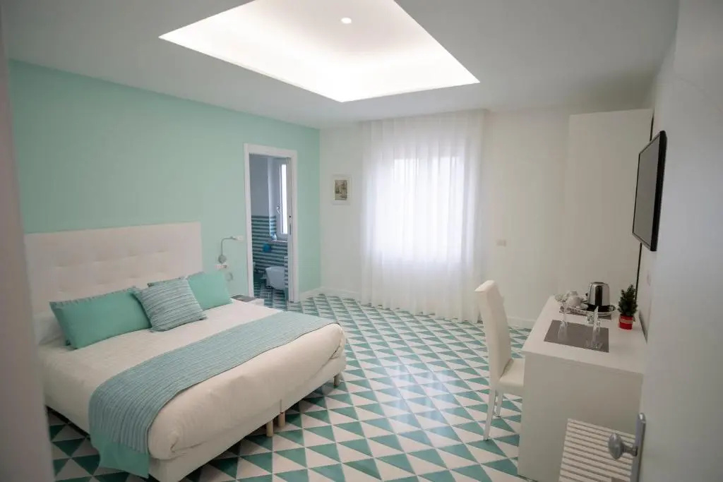 Standard Double room with mountain view (full double bed)