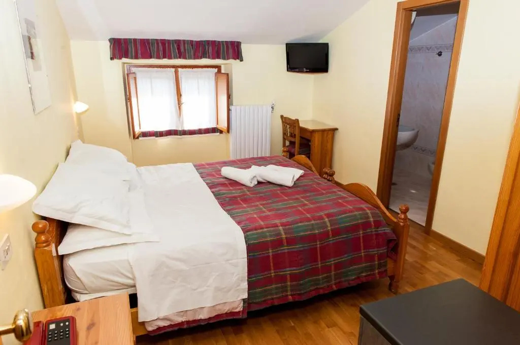 Economy Double room (full double bed)