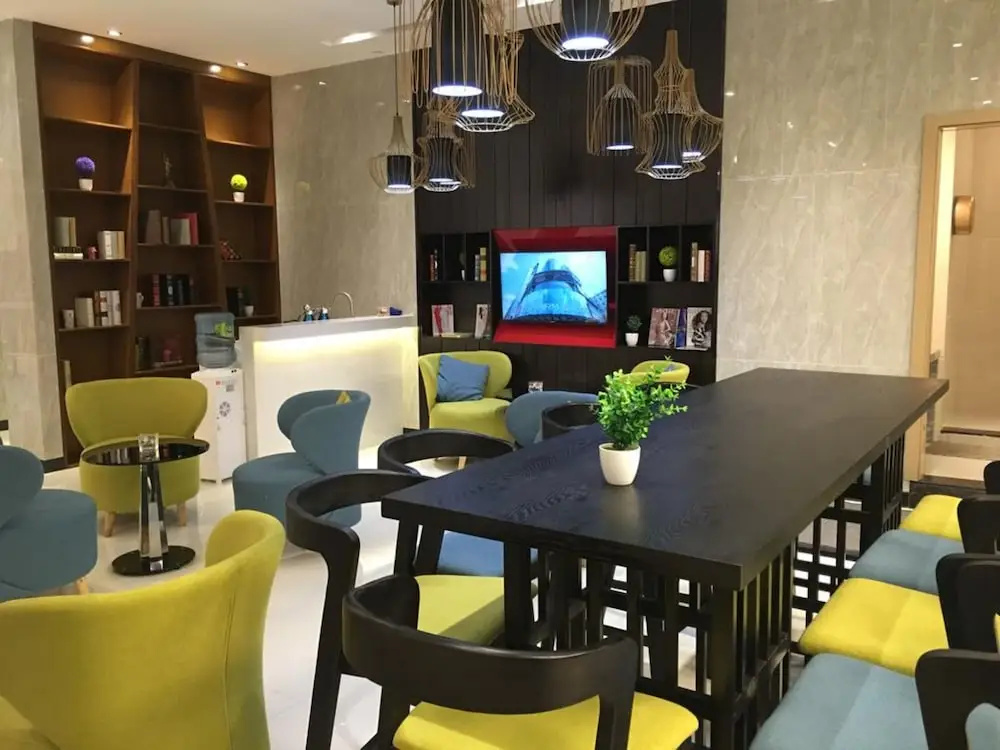 Food & Beverage