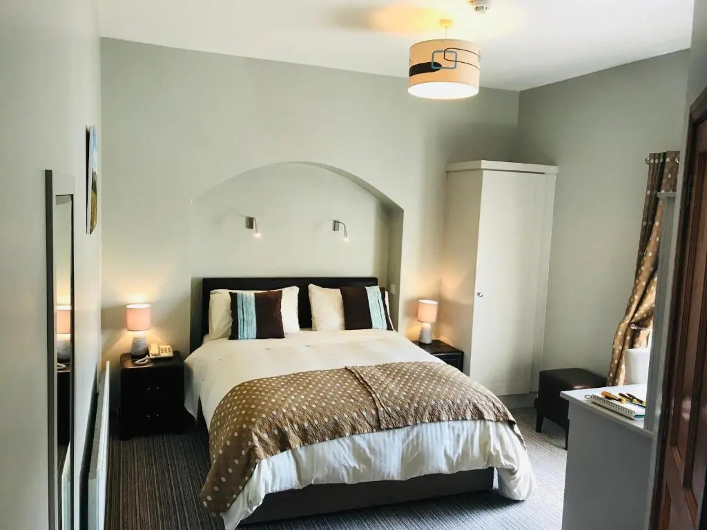 Standard Double room (full double bed)