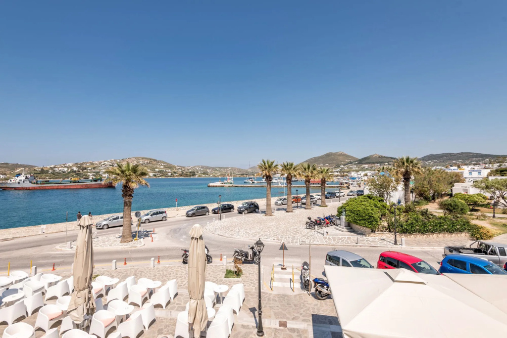 Beach & Waterfront