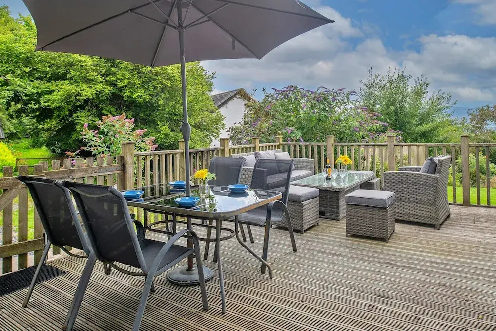 Cottage in Conwy With Hot Tub & Mountain Views