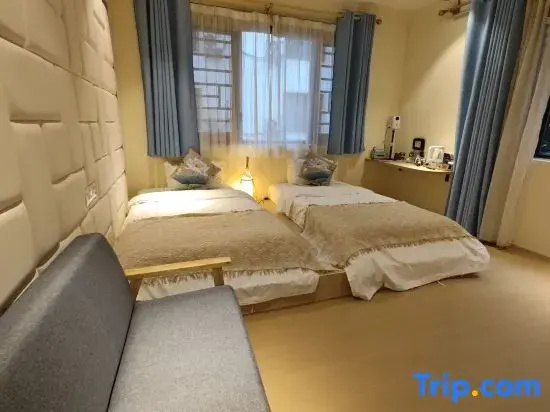 Standard Double room with river view (twin beds)