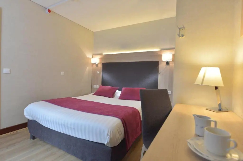 Simple Single room