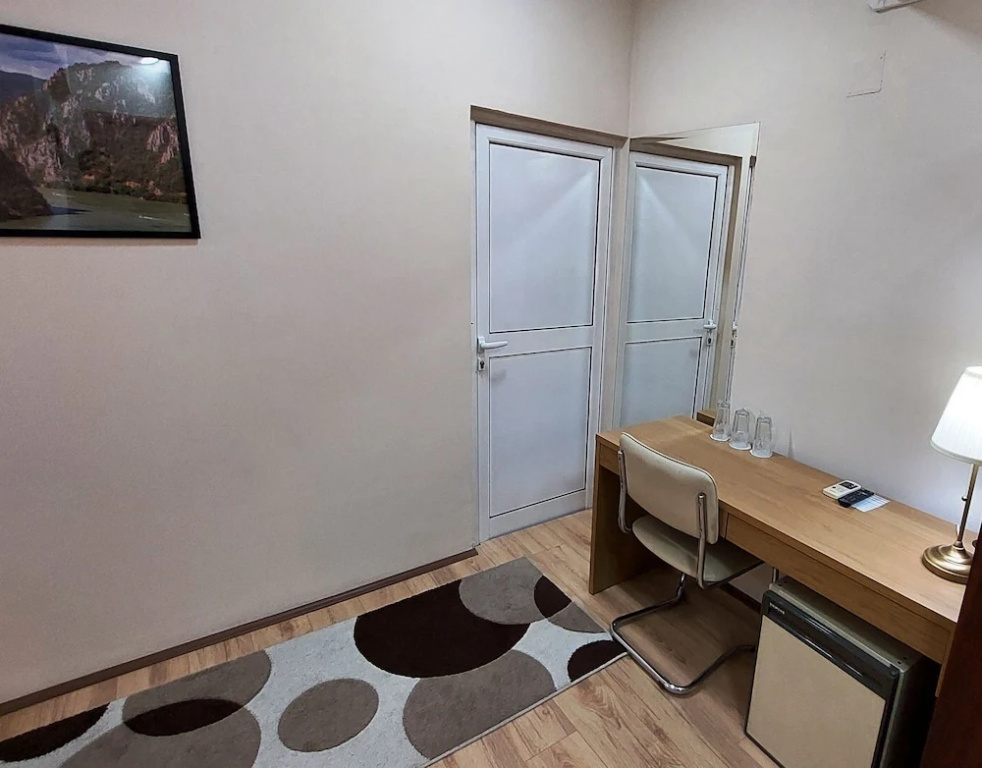 1 Bedroom Standard Triple Family room