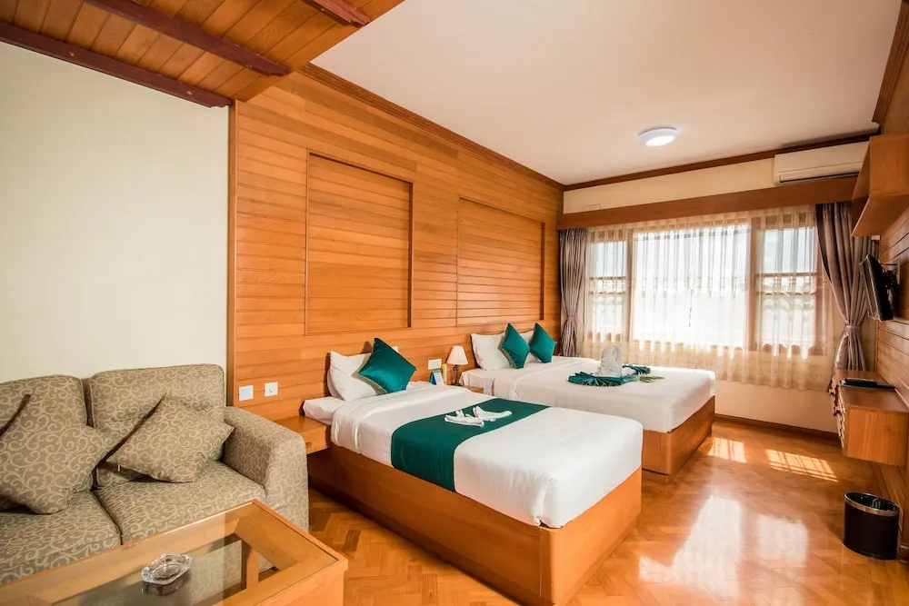 Deluxe Double room with view (twin beds)