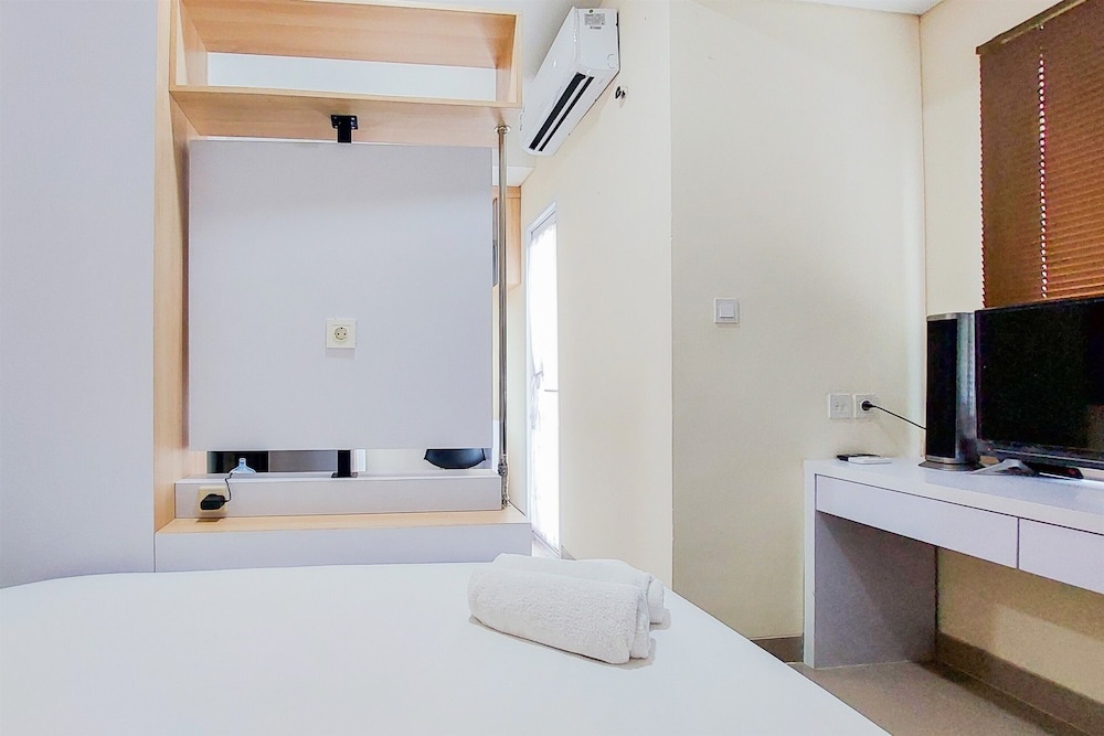 Best Homey Studio Apartment At B Residence – Bild 3