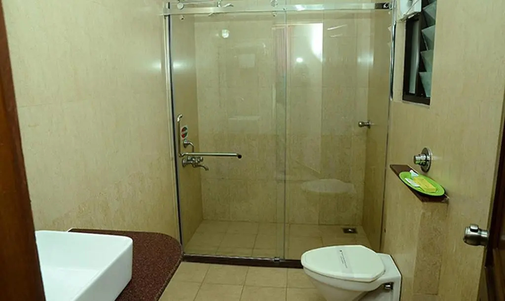 Metro Plaza Hotel - Chambres
