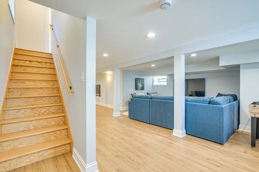 2 Mi to Northwestern: Updated Home w/ Game Room! - фото 11