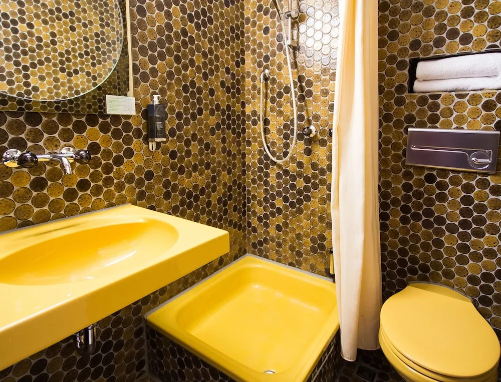 Standard Double room with balcony (full double bed)