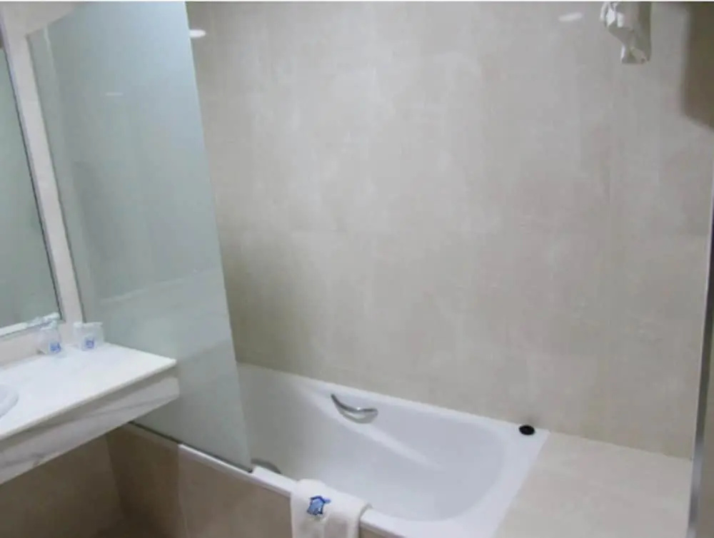 Standard Triple room with balcony