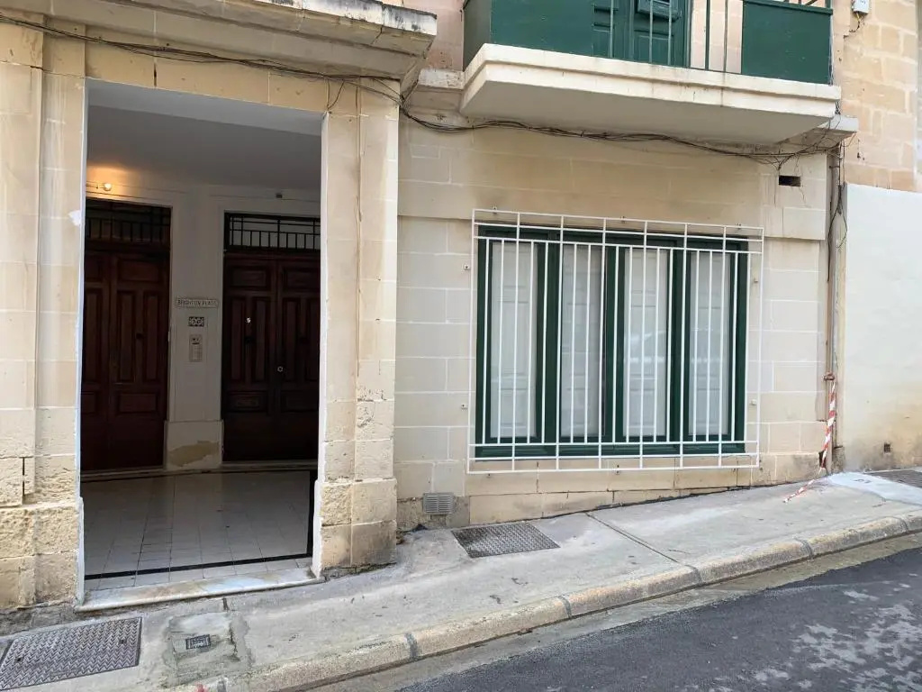 4 bedroom apartment near Sliema seafront