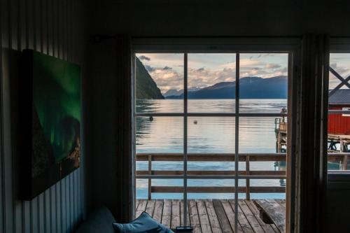 Balcony & Terrace