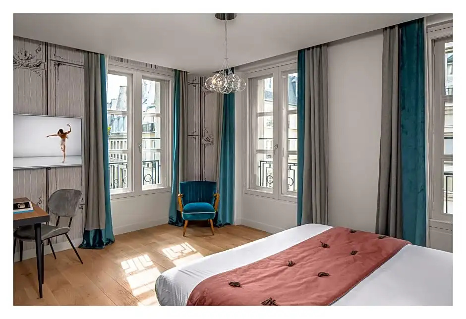 Lyric Hotel Paris 95